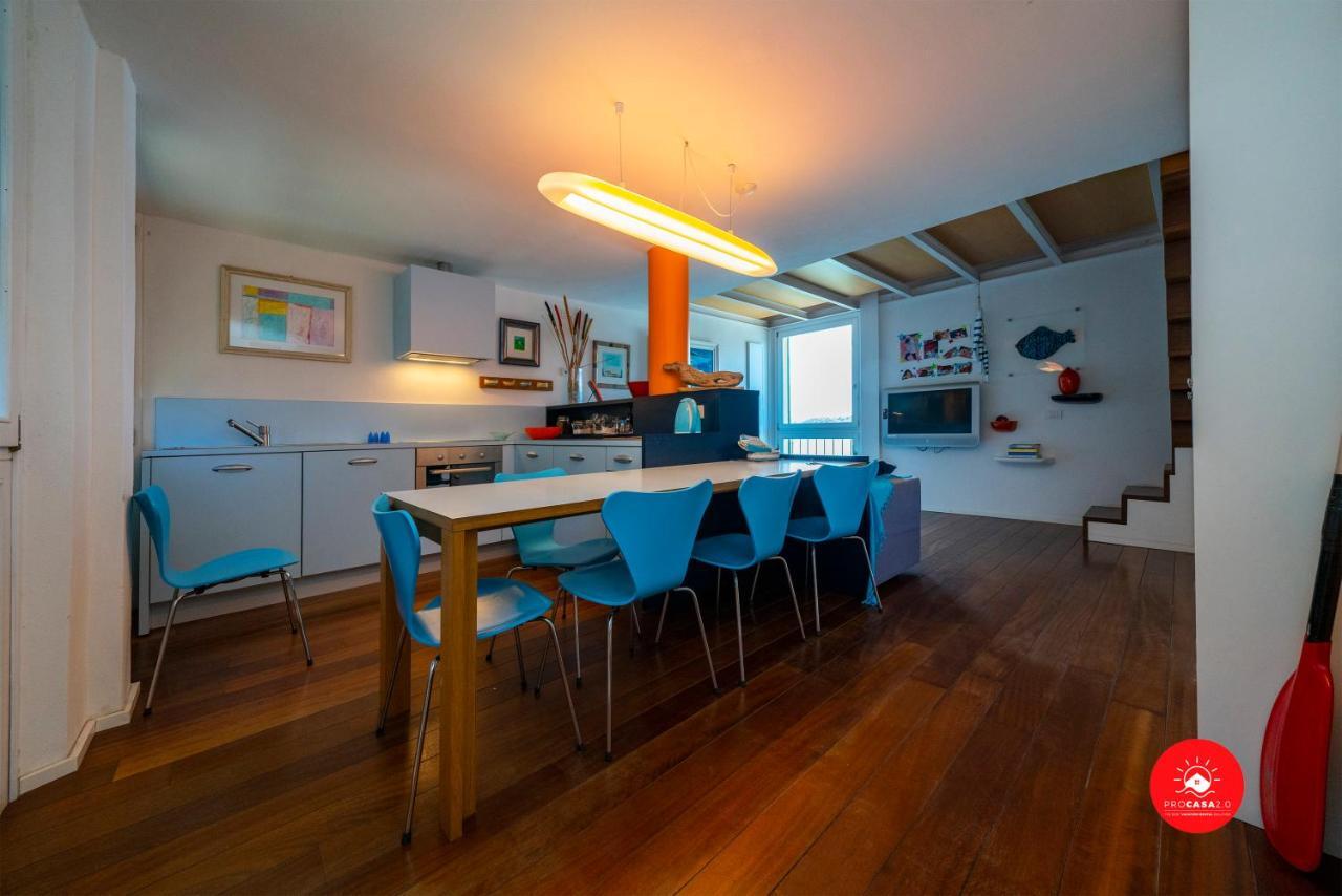 Апартаменты La Casa Dagli Occhi Blu Портовенере Экстерьер фото